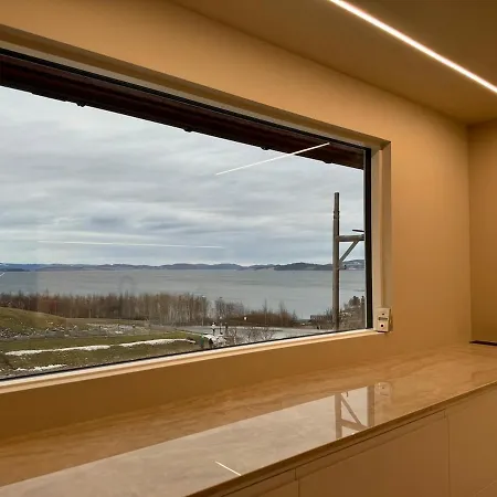 Big House With Beautiful View! Nyaraló Malvik